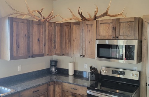 Shining Mountains House | Chimney Trail Cabin