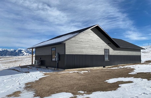 Shining Mountains House | Chimney Trail Cabin