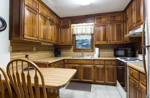Chimney Rock House | Chimney View by Carolina Properties - Big View, Pet Friendly, Mother's Day Fun!