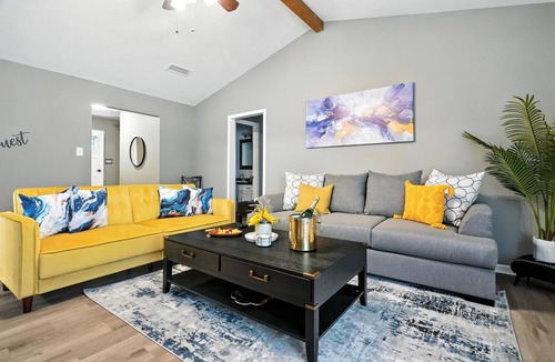 Abilene House | Chimney Wood Hacienda – Your Abilene Home Away
