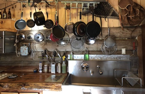 Saint-Sauveur Cabin | Chimo Refuges vacation center # MOJOTO