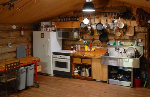 Saint-Sauveur Cabin | Chimo Refuges vacation center # MOJOTO