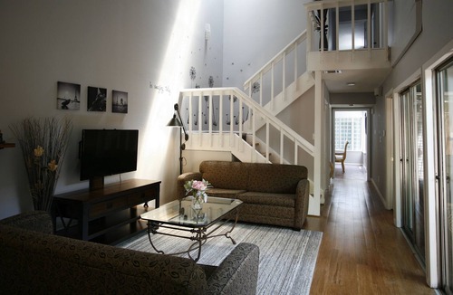 Clodine House | China Town/ Sugar Land/10 beds