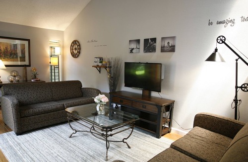 Clodine House | China Town/ Sugar Land/10 beds