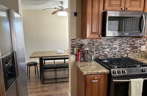Chinatown House | Chinatown 4bdrm 3 miles-Convention Center 2-Strip