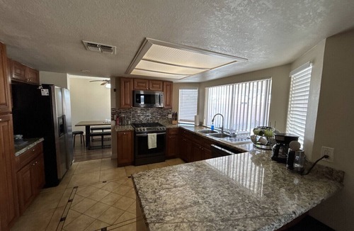 Chinatown House | Chinatown 4bdrm 3 miles-Convention Center 2-Strip
