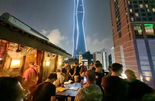 Chinatown Hostel | Chinatown Hostel by Mingle - Rooftop Private Jacuzzi with Bar