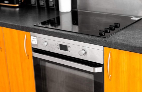 Theatreland Birmingham Apartment | Chinatown Parking Balcony