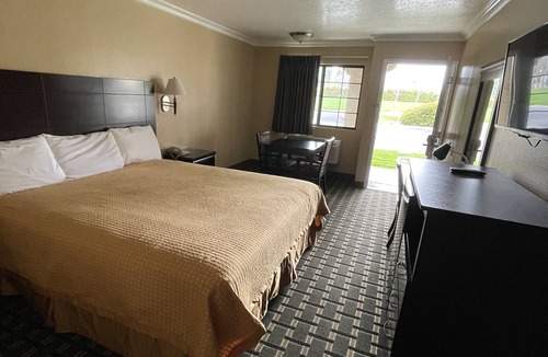 Chino Hotel | Chino Motel