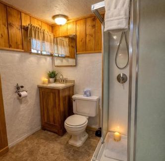 Dubois Cabin | Chinook Winds Lodge