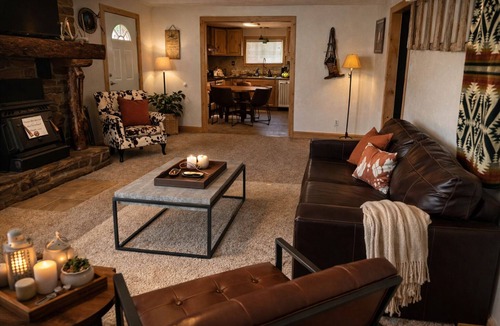 Dubois Hotel | Chinook Winds Lodge