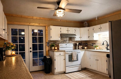 Dubois Hotel | Chinook Winds Lodge