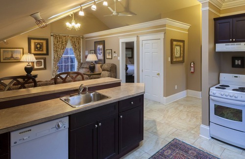 Saint John Apartment | Chipman Hill Suites - Pratt House