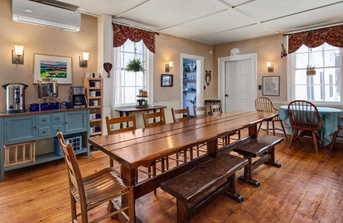 Bread Loaf Bed & Breakfast | Chipman Inn