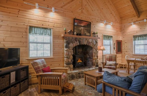 Leavenworth House | Chipmunk Lodge