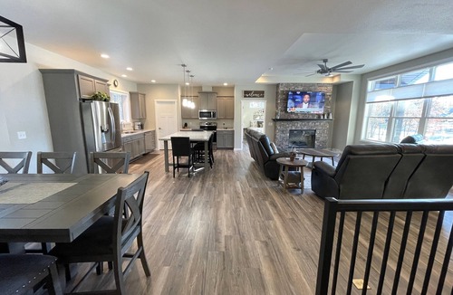 Spring Brook House | Chipper Inn @ Spring Brook Resort