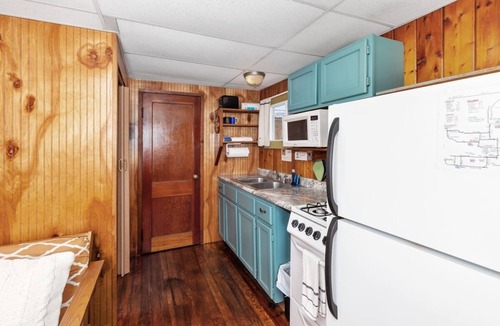 Chippewa Lake Cabin | Chippewa Bluffs Resort