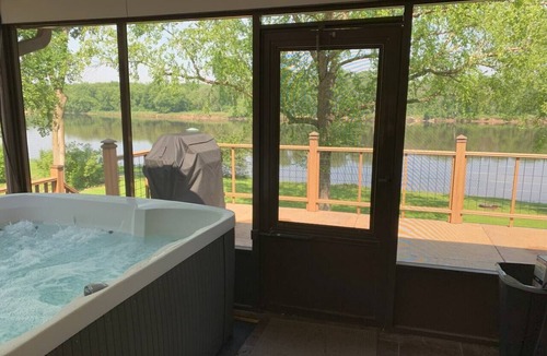 Durand House | CHIPPEWA RIVER RETREAT-DURAND
