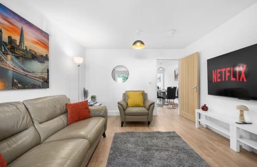 Worsley House | Chique Luxurious Modern Home