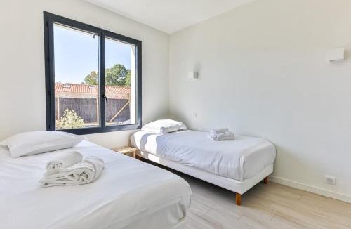 Bois-de-Cene House | Chiron Reculeau - Piscine - Wifi