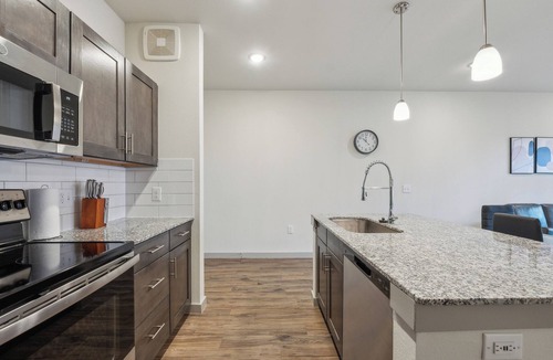 Cleburne Apartment | Chisholm Trace 1022 I Spacious 2 Bed 2 Bath