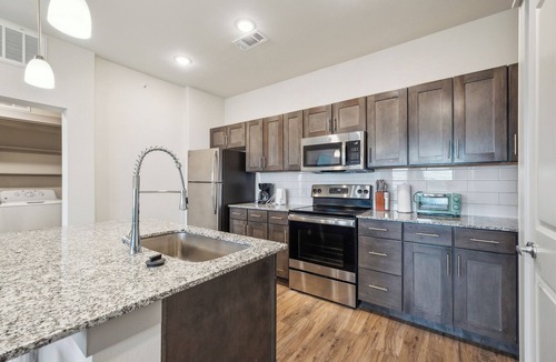 Cleburne Apartment | Chisholm Trace 1233 I Spacious 1 Bed 1 Bath