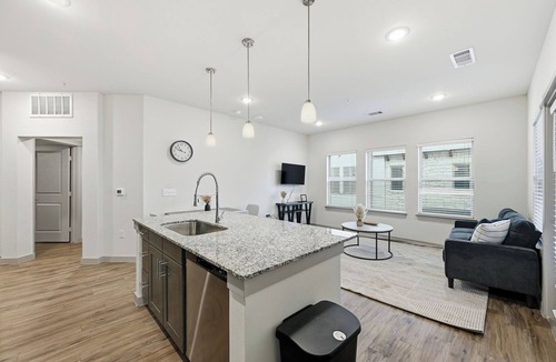 Cleburne Apartment | Chisholm Trace 327 | Relaxing 2BD 2BA