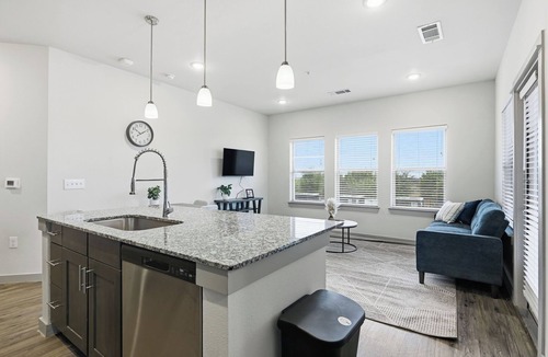 Cleburne Apartment | Chisholm Trace 812 | Perfect 2BD 2BA