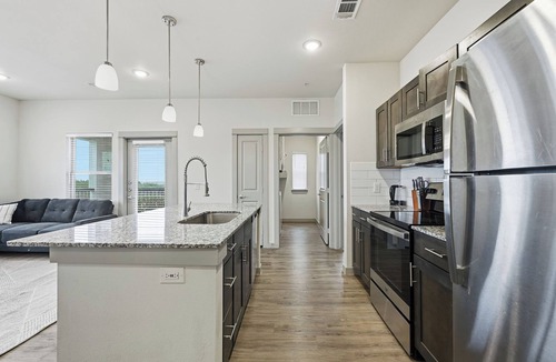 Cleburne Apartment | Chisholm Trace 812 | Perfect 2BD 2BA