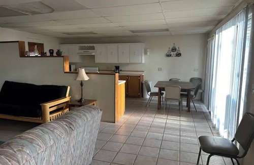 Study Butte-Terlingua Hotel | Chisos Mining Co Motel