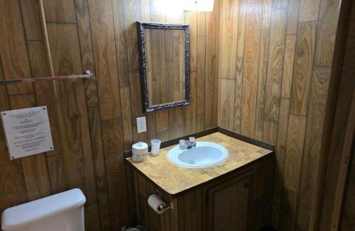 Study Butte-Terlingua Hotel | Chisos Mining Company Motel