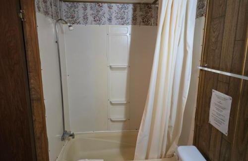 Study Butte-Terlingua Hotel | Chisos Mining Company Motel