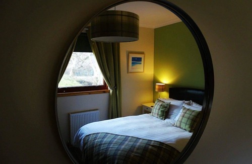 Mallaig Hotel | Chlachain Inn