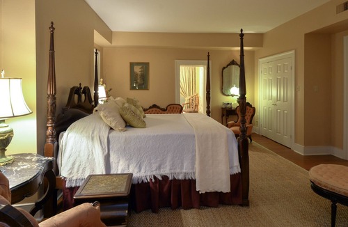 Natchez Bed & Breakfast | Choctaw Hall Bed and Breakfast