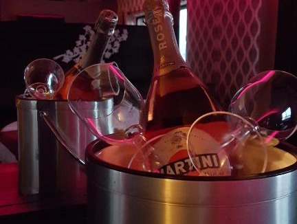 Laval Hotel | Chomedey Inn