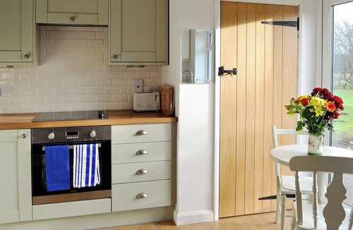 Newcastle-Under-Lyme Cottage | Chorlton Moss Cottage