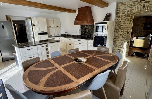 Quibou Cottage | Chouette and Hibou 30pers 2 Cottage : jacuzzi