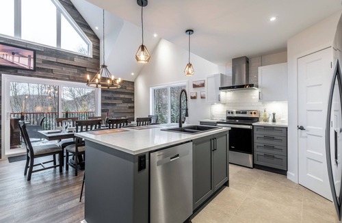 Saint-Faustin-Lac-Carre Ski Chalet | Chouette Chalet