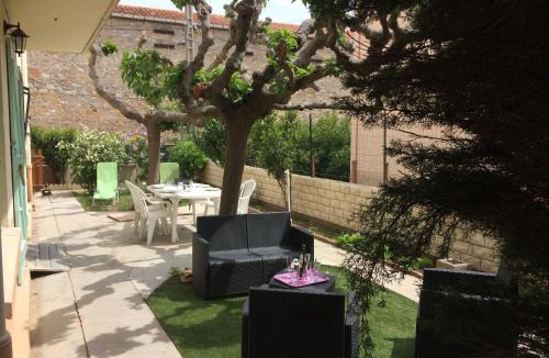 Salses-le-Chateau House | Chouette coquette