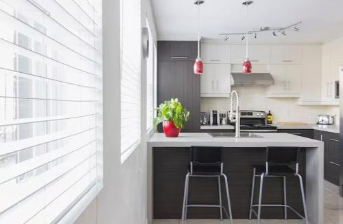 Val-d'Or Apartment | Chouette loft urbain avec foyer