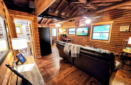 Mid America Cabin | Chris's Cozy Cabin