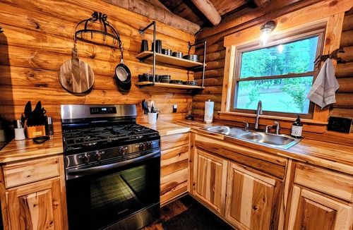 Mid America Cabin | Chris's Cozy Cabin