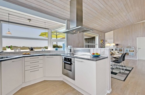 Lakolk House | "Chrisse" - 550m from the sea by Interhome