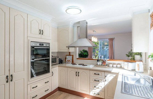 Werri Beach House | Chrissy Home ~ The naturally charming coastal utopia!