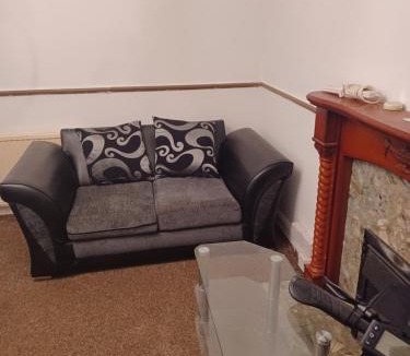 Luton House | Christian Guest House 1