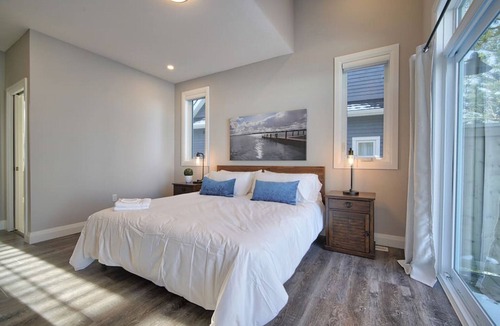 Meaford House | Christie Beach 3 Bedroom Vacation Home