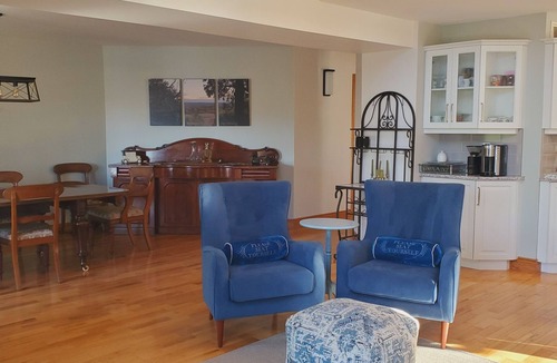 Balderson House | Christie Cove Retreat