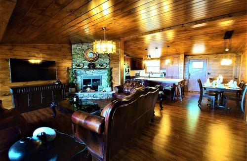 Sevierville Cabin | Christine's Paradise!