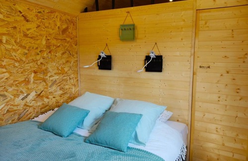 Saint-Bonnet-de-Four Bed & Breakfast | Christine Scuflaire