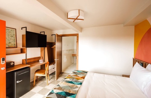 Hale Hotel | Chromatic Drift - La Vista Motel